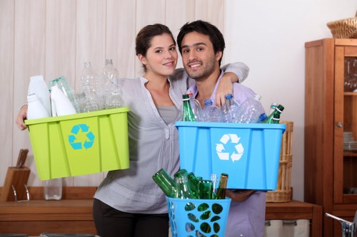 Local trash removal team in Inglewood